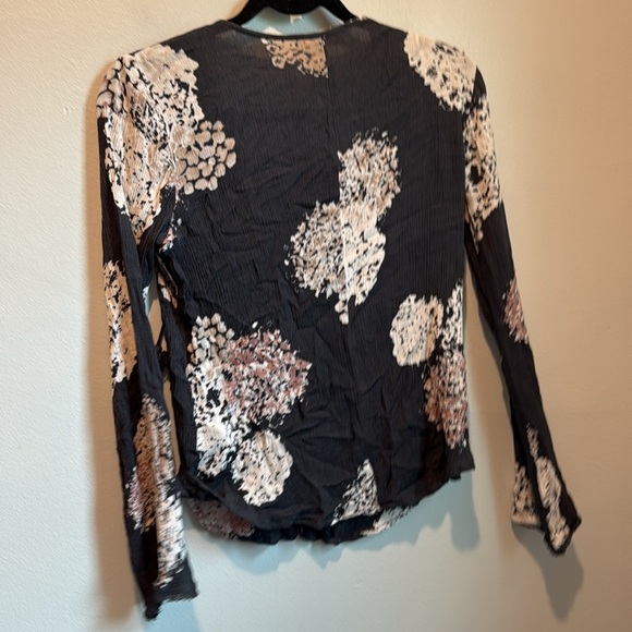 LoveStitch Small Floral Long Sleeve Top - Picture 8 of 8